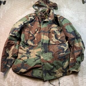 VTG Camo Cold Weather Field Jacket w/ Liner Sz Med Short 1991 Centre See Pics